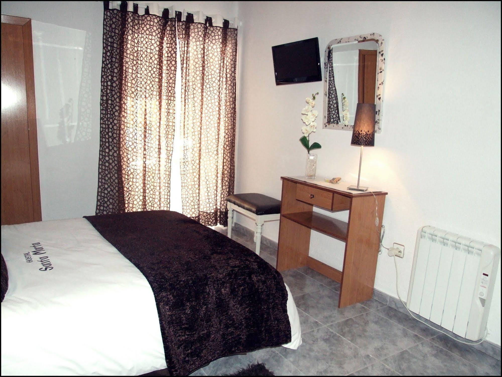 Hostal Santa Marta Аранхуес Екстер'єр фото